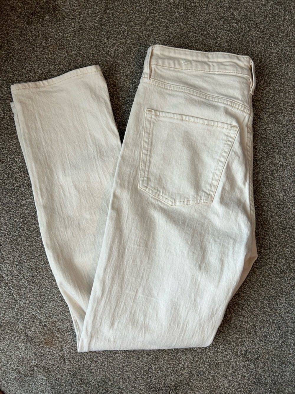 H&M &denim ecru color slim straight jeans Sz 8

Excellent condition